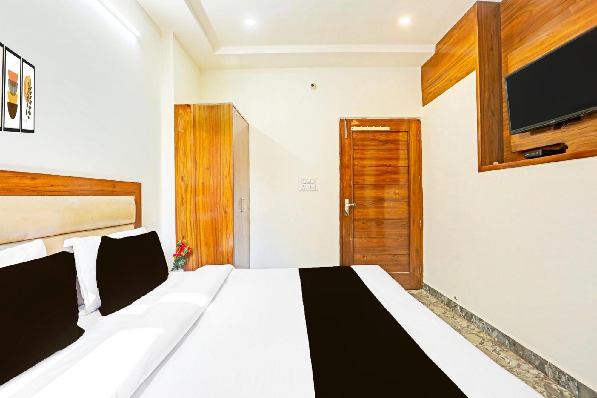 Super Hotel O Sector 45 Formerly Manyavar Chandigarh Exterior photo